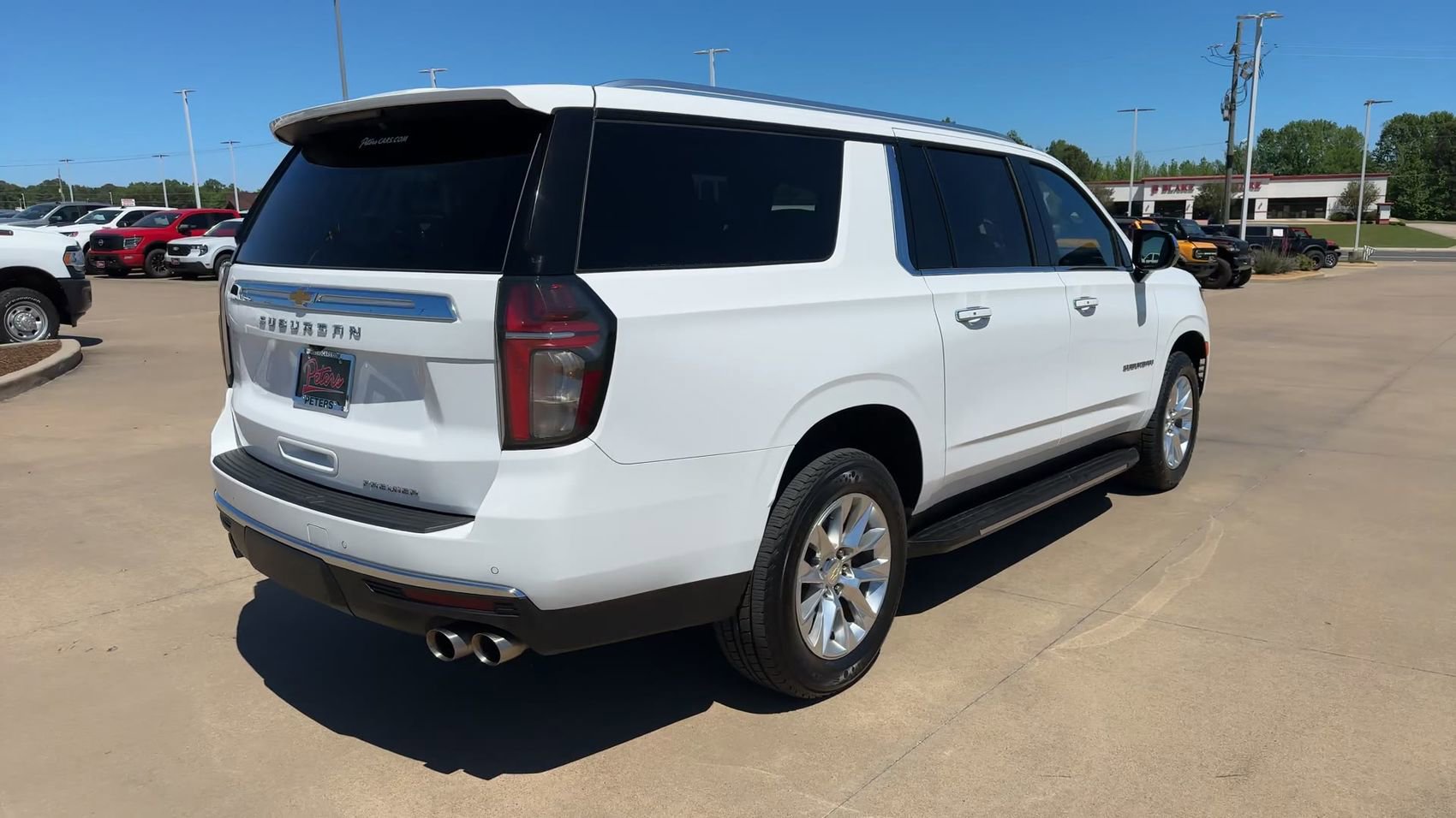 Used 2024 Chevrolet Suburban Premier RWD image 9