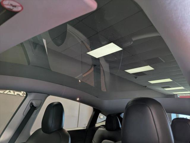 Used 2021 Tesla Model Y Long Range image 17
