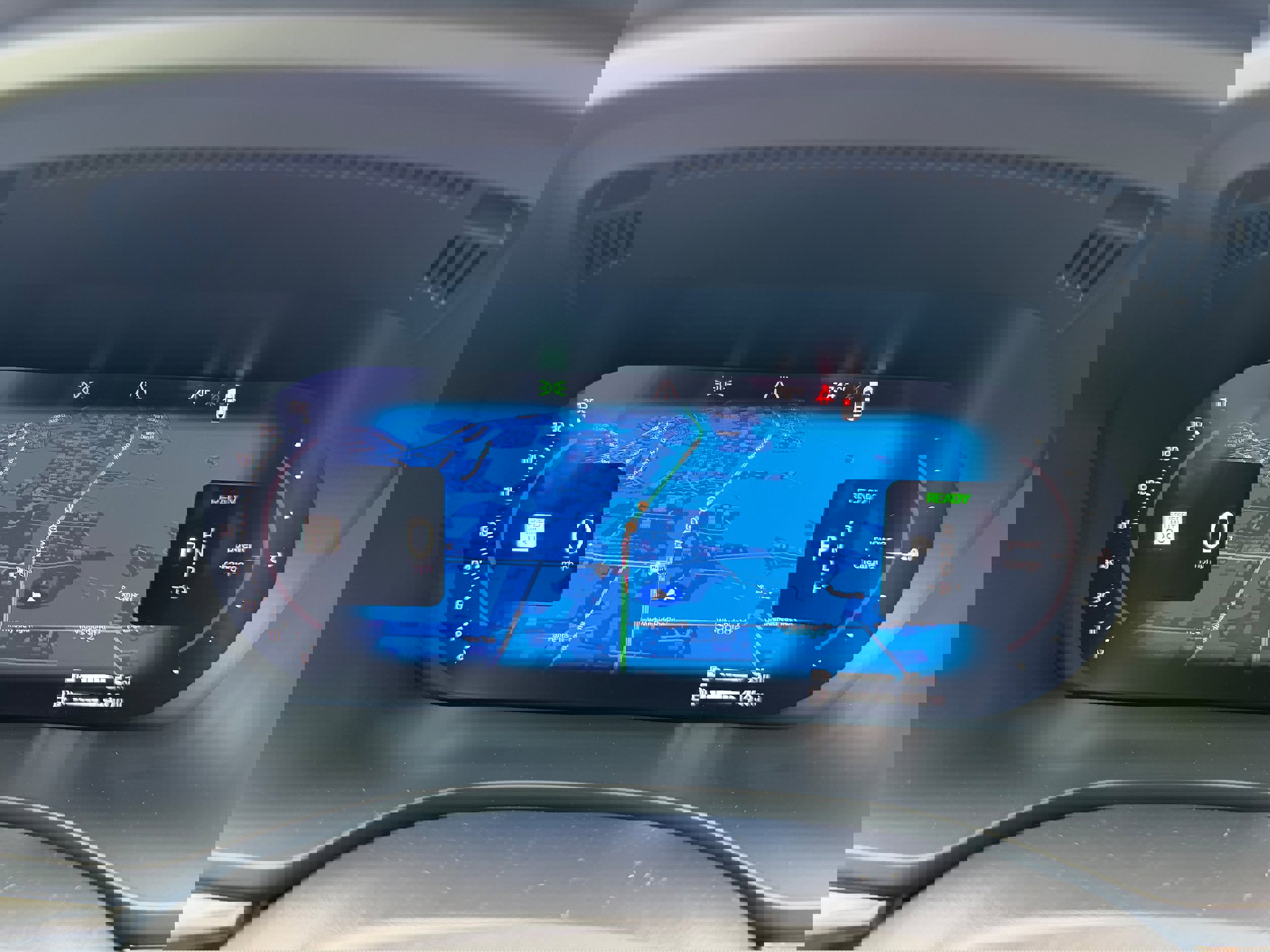 Certified 2025 Volvo XC60 T8 Ultra w/ Protection Package Premier image 18