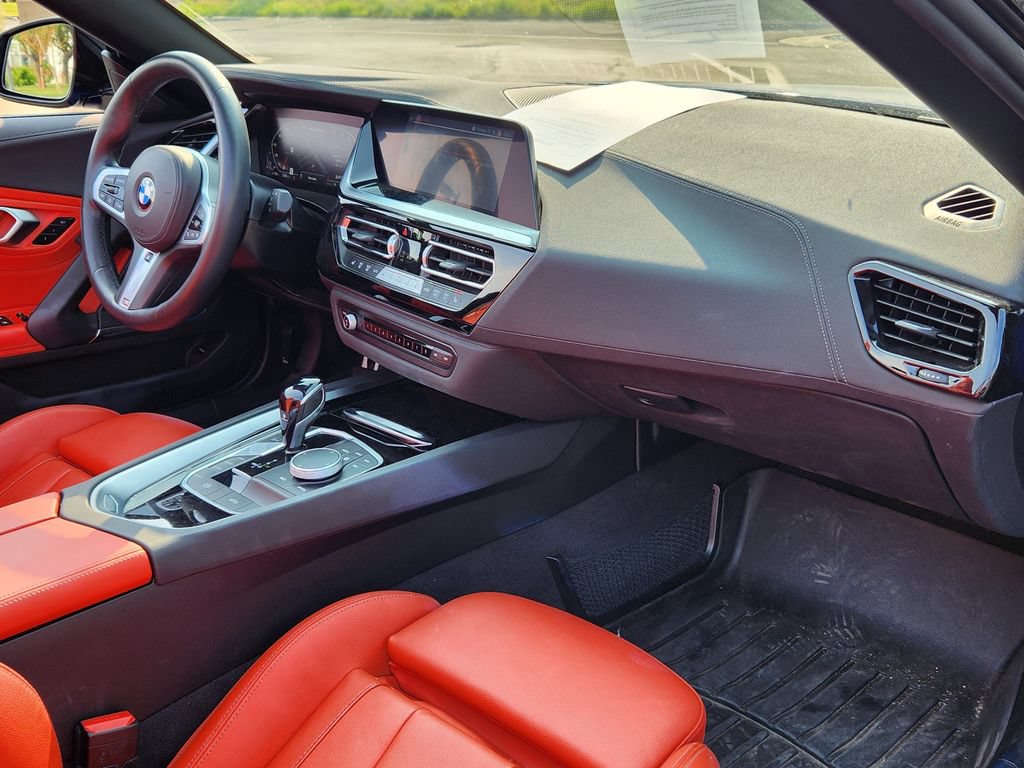 Used 2024 BMW Z4 M40i w/ Premium Package RWD image 27