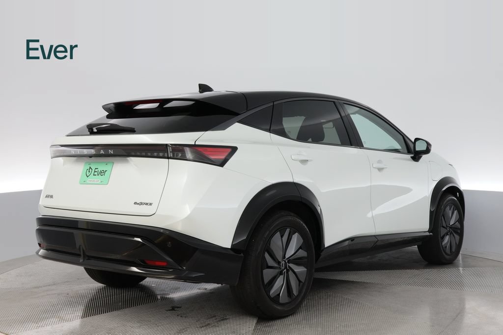 Used 2025 Nissan Ariya AWD image 3