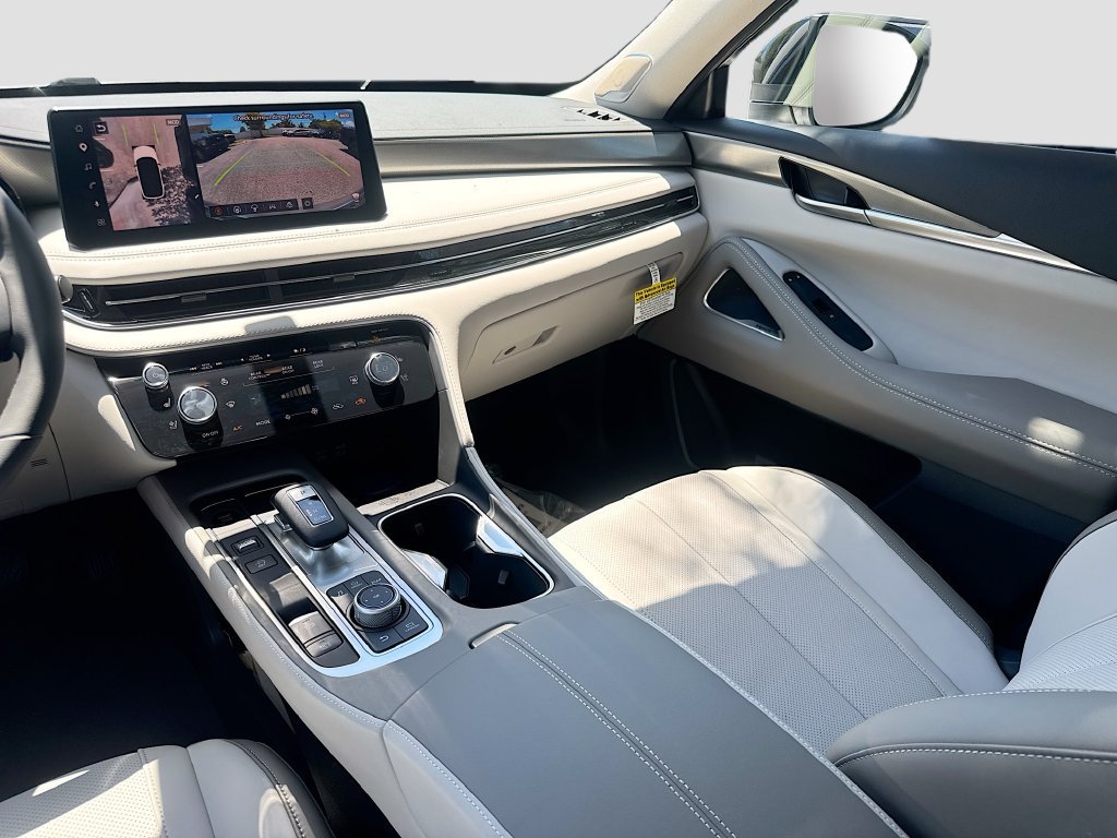 Used 2027 INFINITI QX60 Luxe w/ Cargo Package FWD image 26