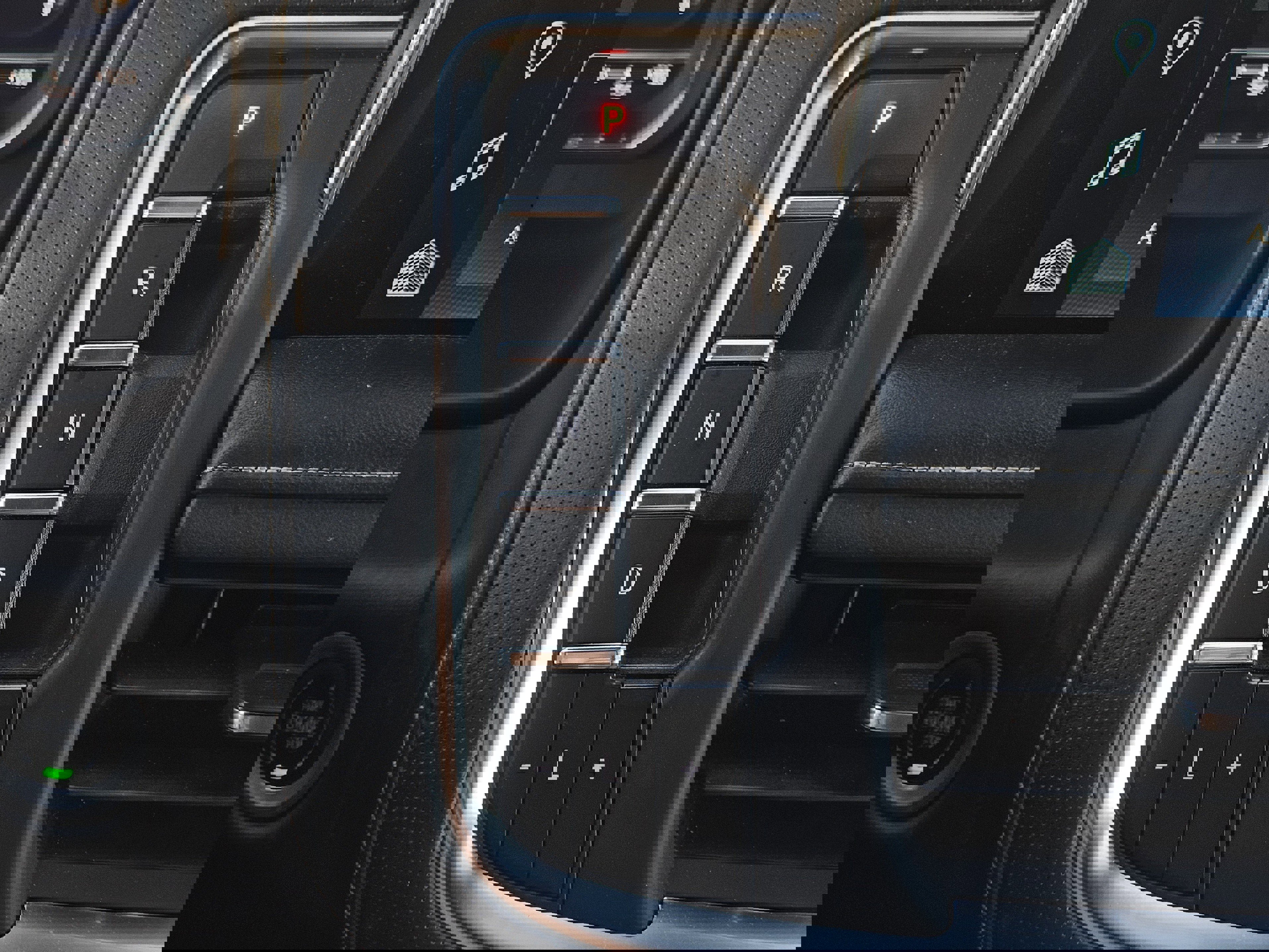 Used 2023 Chevrolet Suburban Premier image 20