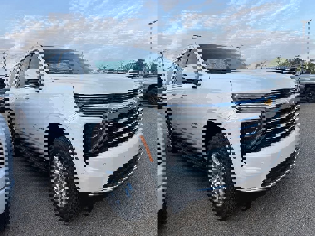 New 2026 Chevrolet Suburban LT w/ Comfort Package AWD/4WD image 2