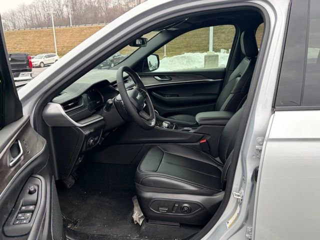 New 2026 Jeep Grand Cherokee Limited image 16