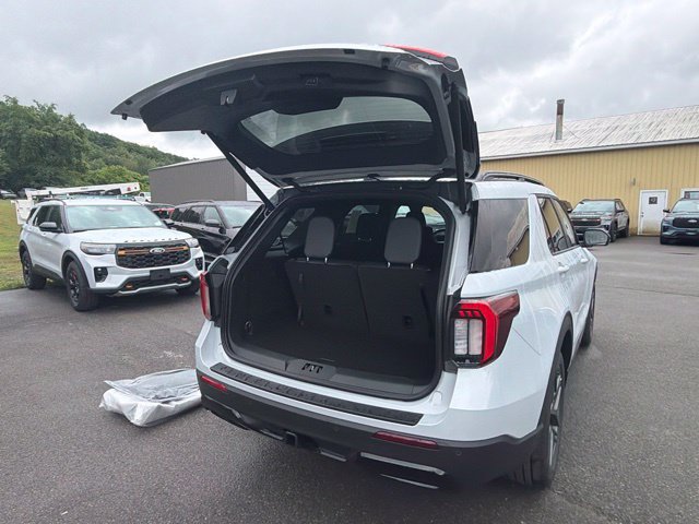 Used 2026 Ford Explorer ST-Line w/ ST-Line Street Pack AWD/4WD image 59
