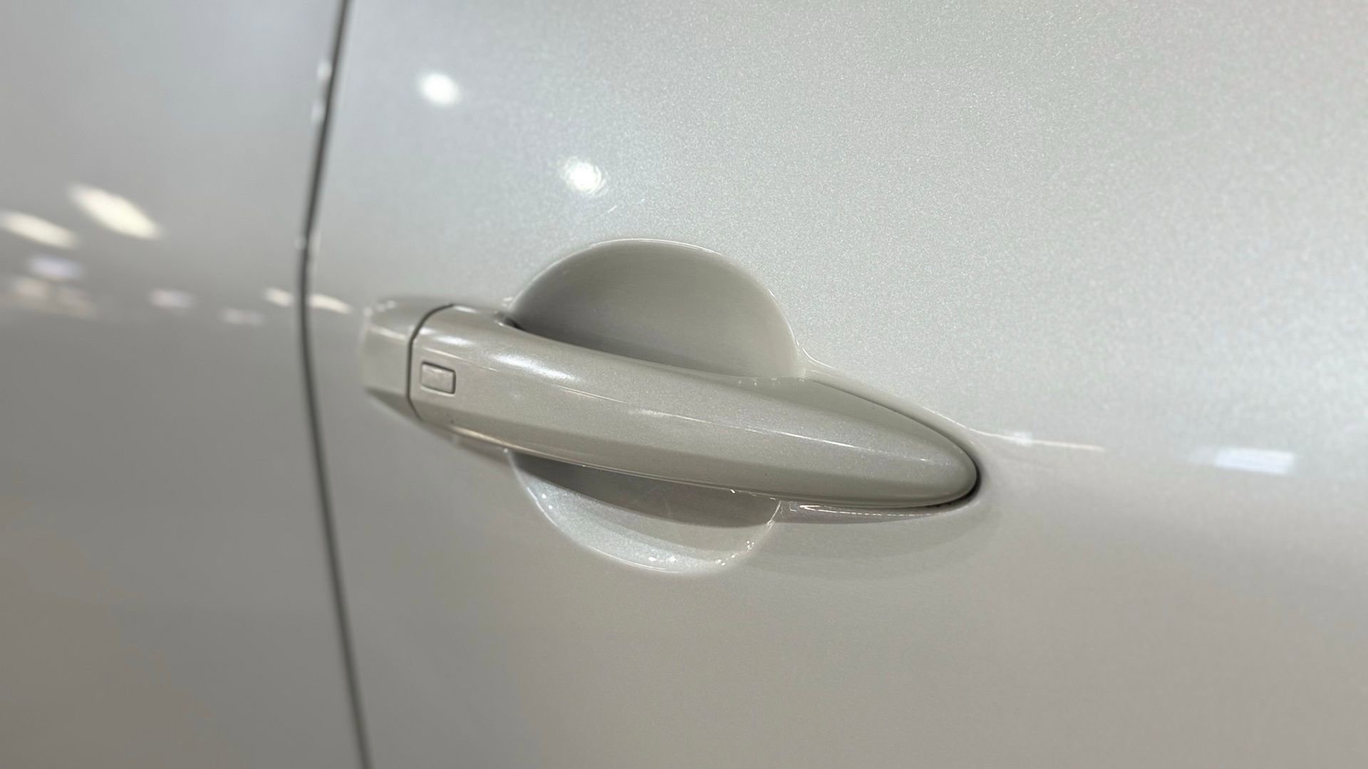 Used 2023 Nissan Rogue SV w/ SV Premium B Package image 14