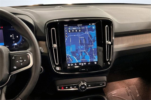Certified 2023 Volvo XC40 B5 Core w/ Convenience Package image 7