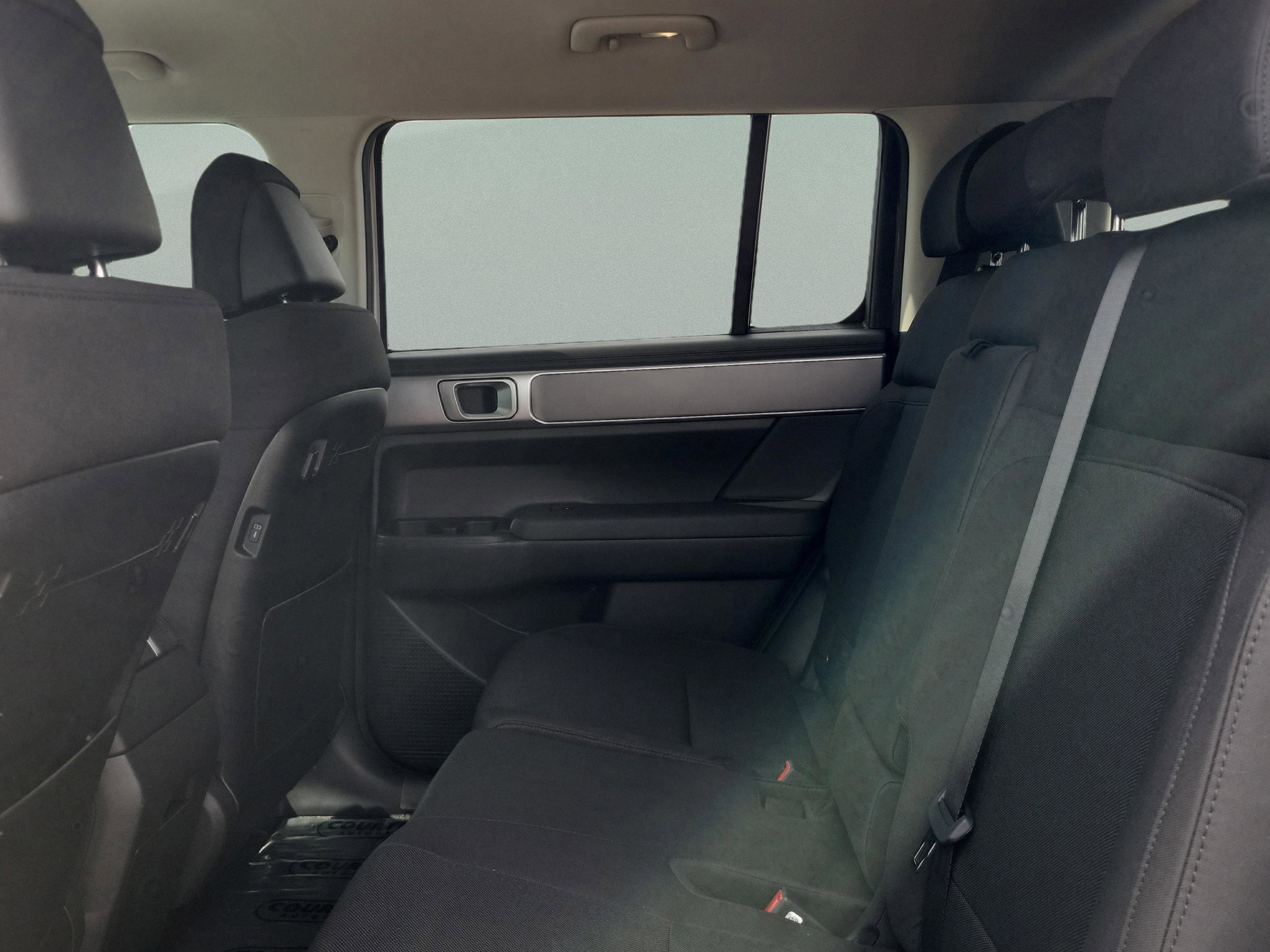 New 2026 Hyundai Santa Fe SE image 13