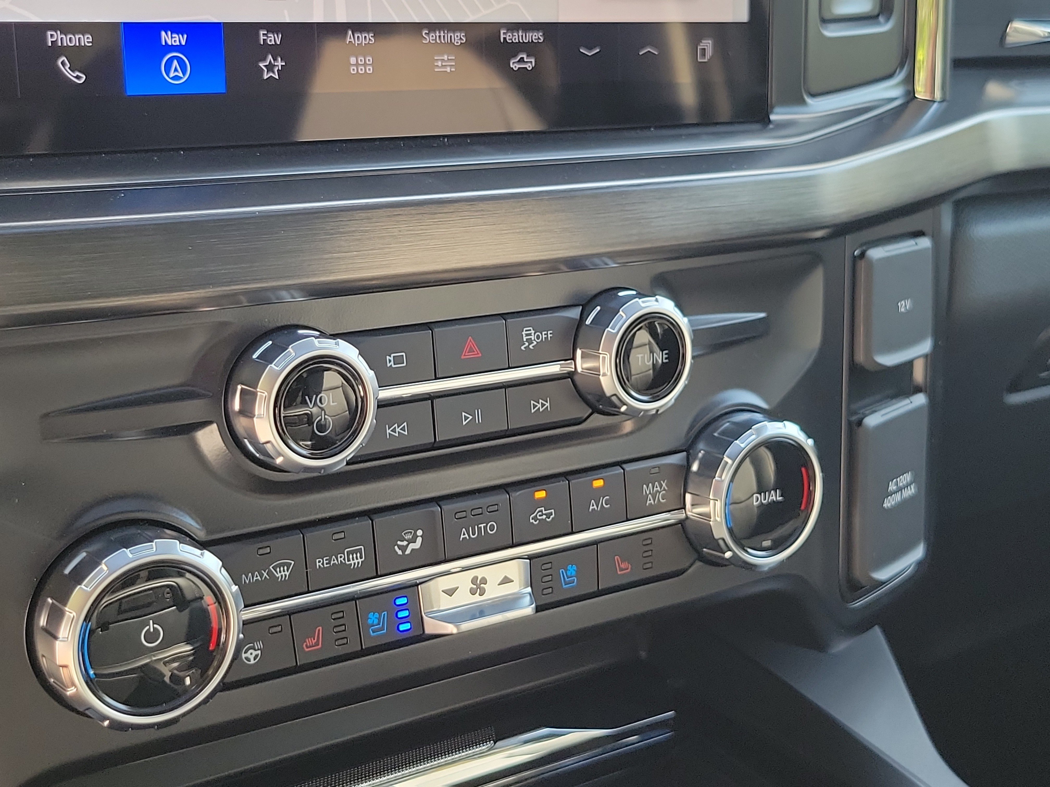 New 2026 Ford F350 Lariat w/ Black Appearance Package AWD/4WD image 25