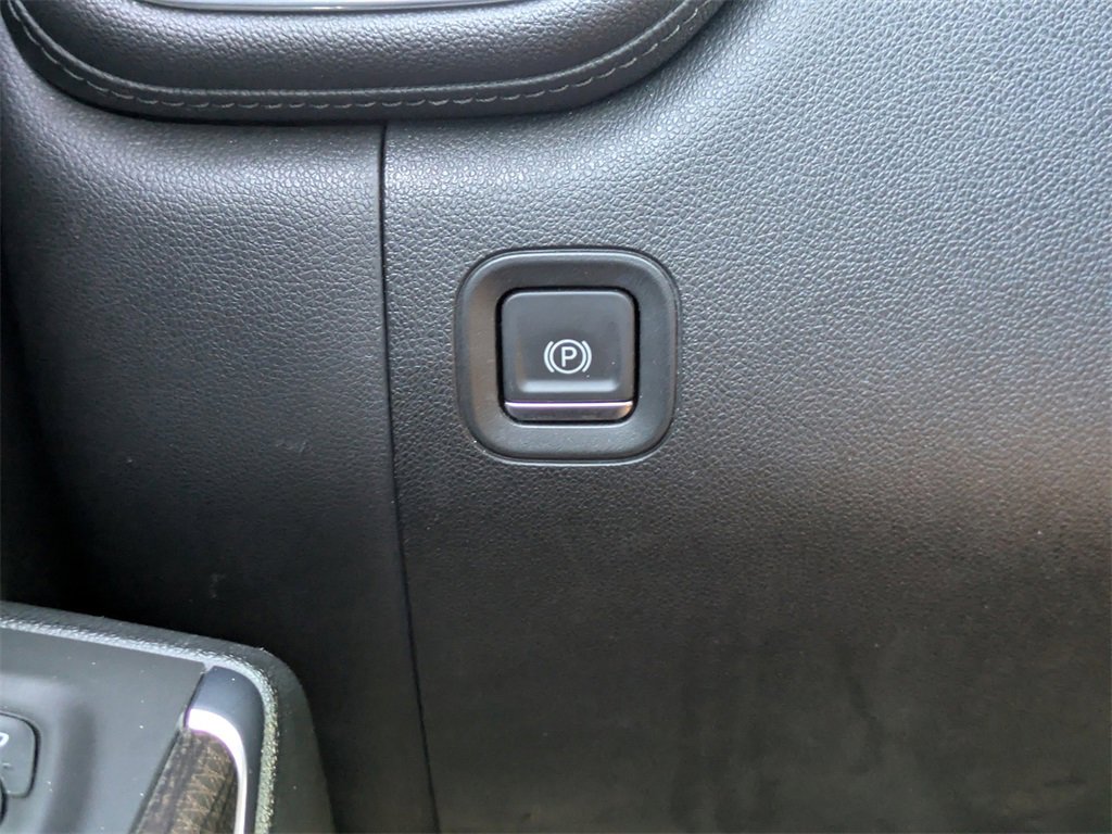 Used 2021 Chevrolet Silverado 1500 LT Trail Boss w/ Convenience Package II image 24