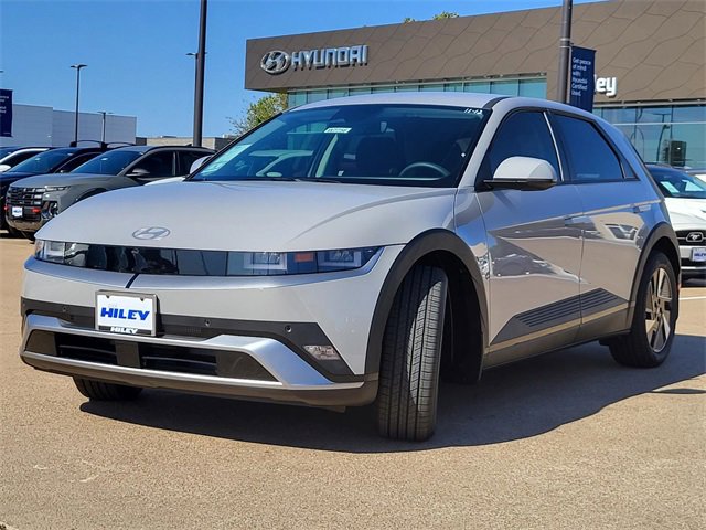 New 2026 Hyundai Ioniq 5 SE image 2