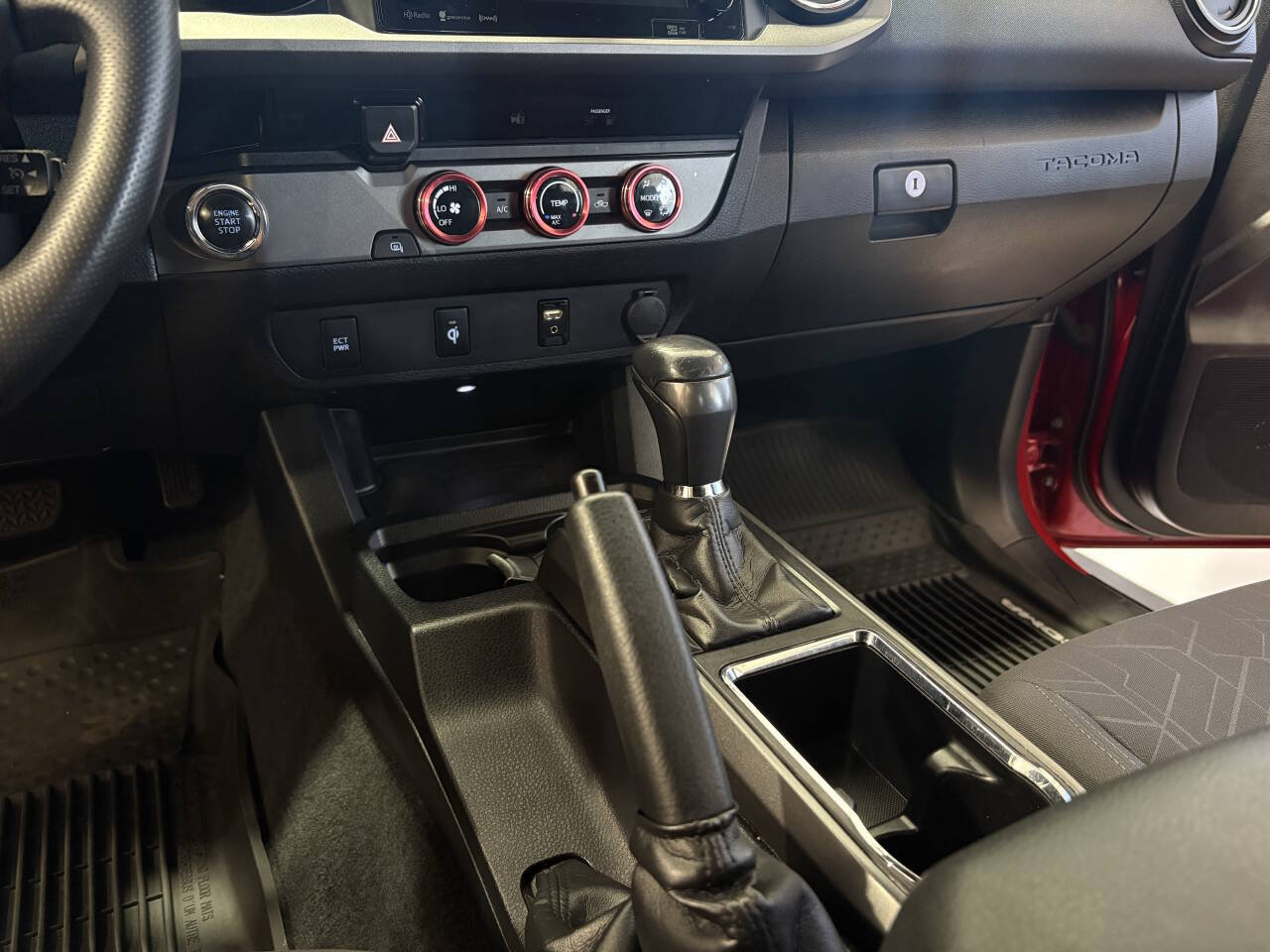 Used 2016 Toyota Tacoma TRD Off-Road w/ Towing Package RWD image 22