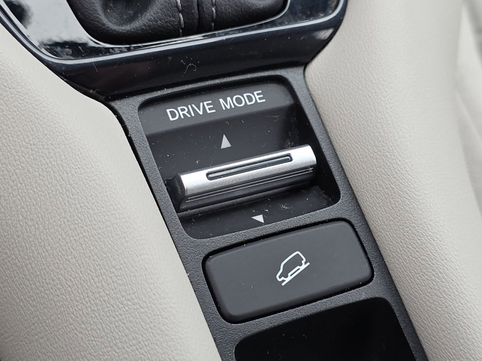 Certified 2023 Honda HR-V LX image 8