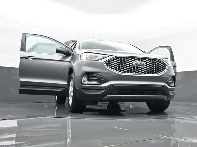 Used 2023 Ford Edge SEL w/ Convenience Package AWD/4WD image 32
