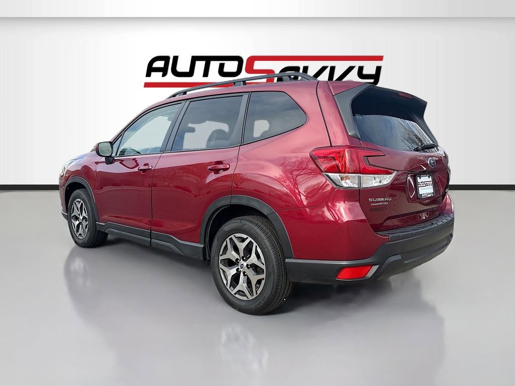 Used 2022 Subaru Forester Premium image 5