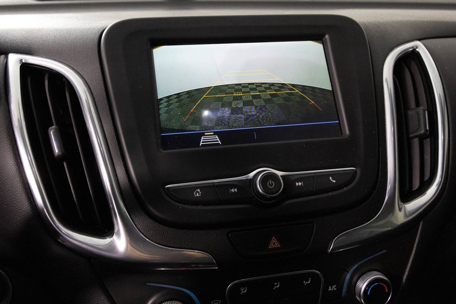 Used 2019 Chevrolet Equinox LT FWD image 7