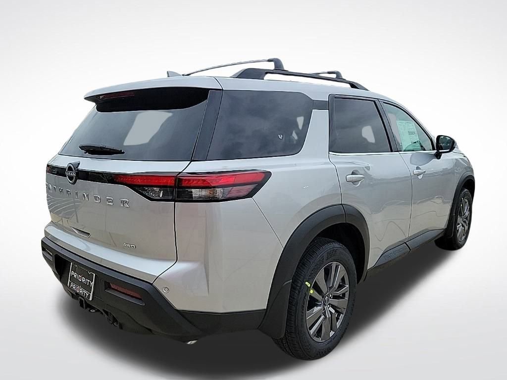 New 2025 Nissan Pathfinder SV image 5