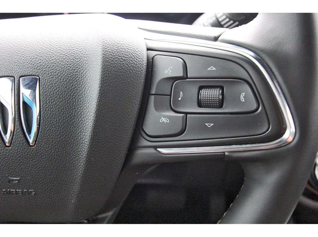 Used 2025 Buick Envista Sport Touring w/ Convenience I Package FWD image 16