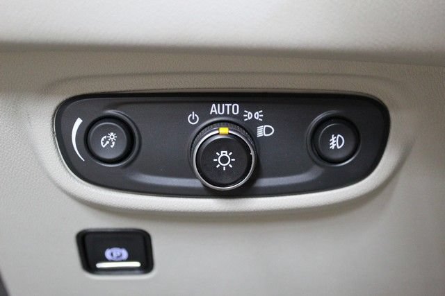 Certified 2020 GMC Terrain Denali w/ Denali Premium Package FWD image 21
