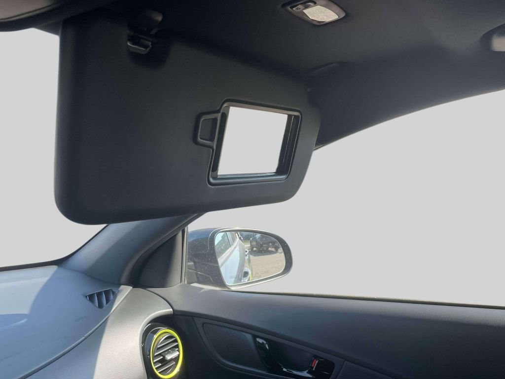 Used 2018 Hyundai Kona Limited image 33