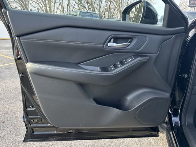 Used 2024 Nissan Rogue SL image 22