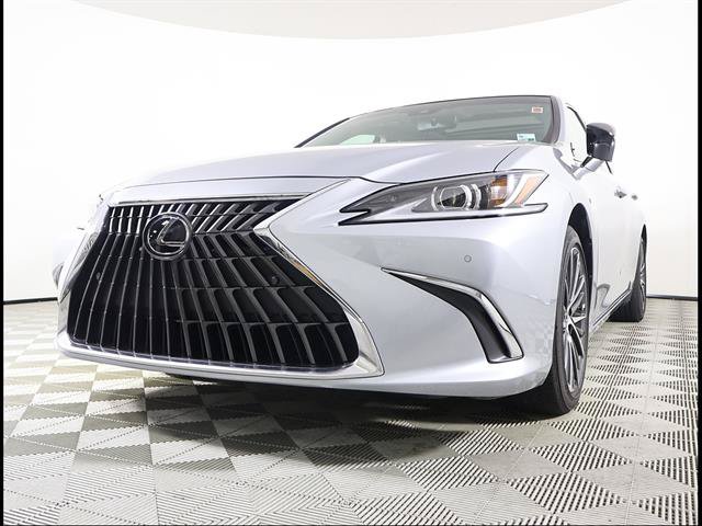 Certified 2025 Lexus ES 350 w/ Premium Package FWD image 2