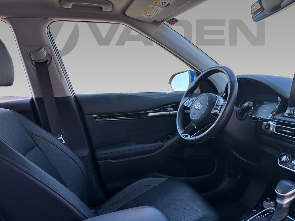 Used 2021 Kia Seltos SX w/ SX Sunroof Package image 10