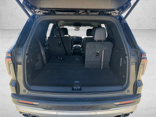 Used 2025 Chevrolet Traverse Z71 w/ Driver Confidence Package AWD/4WD image 6