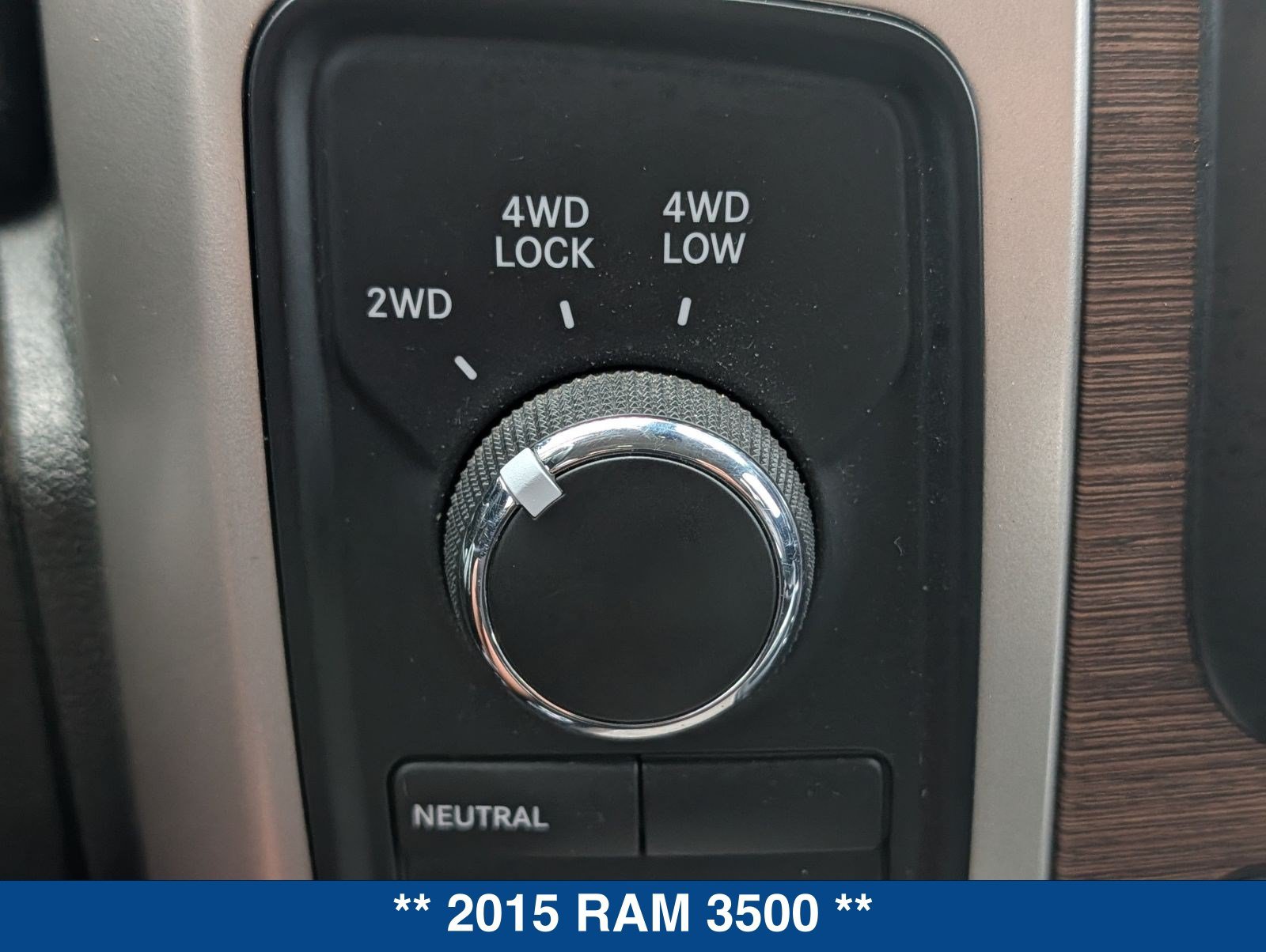 Used 2015 RAM 3500 Laramie w/ Convenience Group AWD/4WD image 33