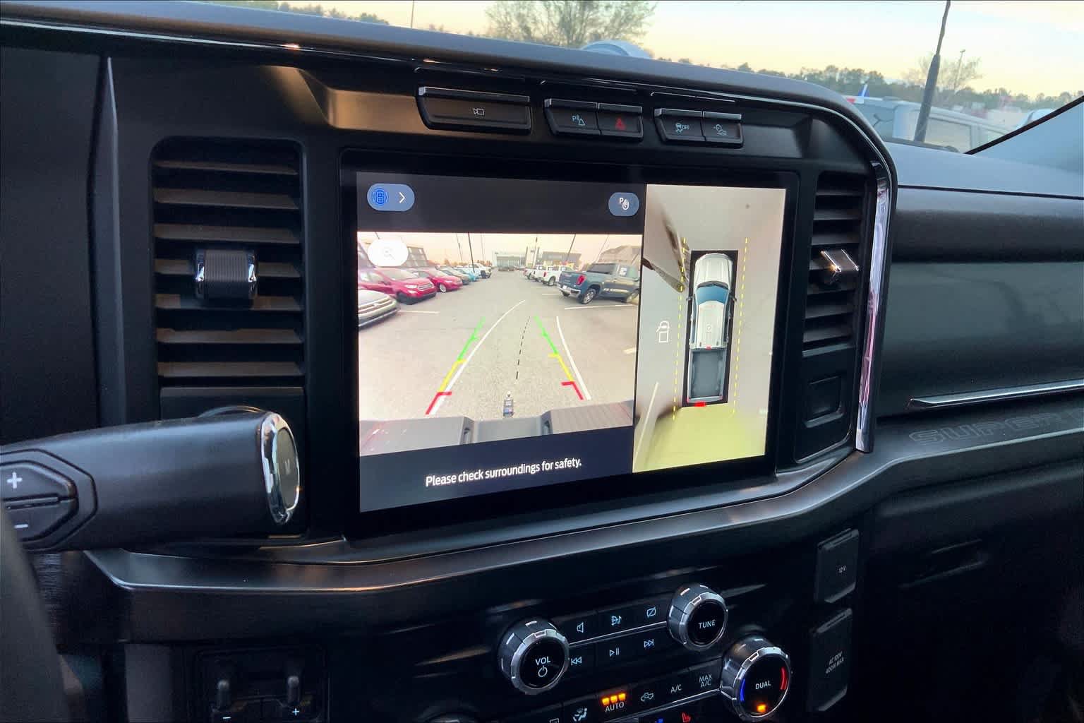 Used 2023 Ford F250 Lariat w/ Lariat Ultimate Package AWD/4WD image 28