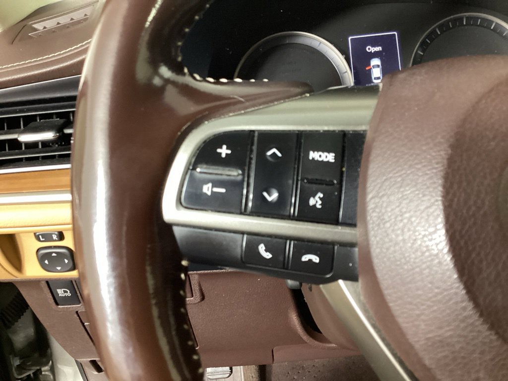 Used 2017 Lexus ES 300h w/ Luxury Package FWD image 14