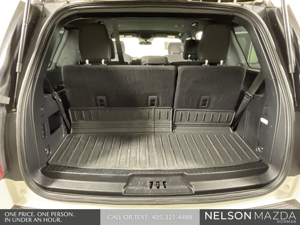 Used 2019 Ford Expedition XLT image 21