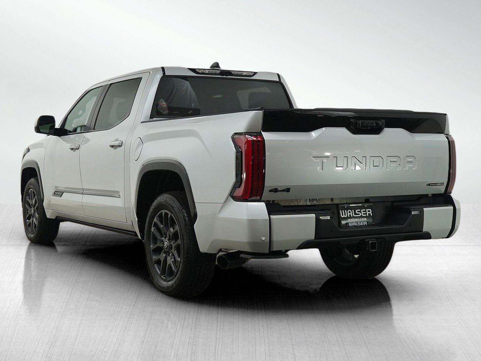Used 2025 Toyota Tundra Platinum image 3