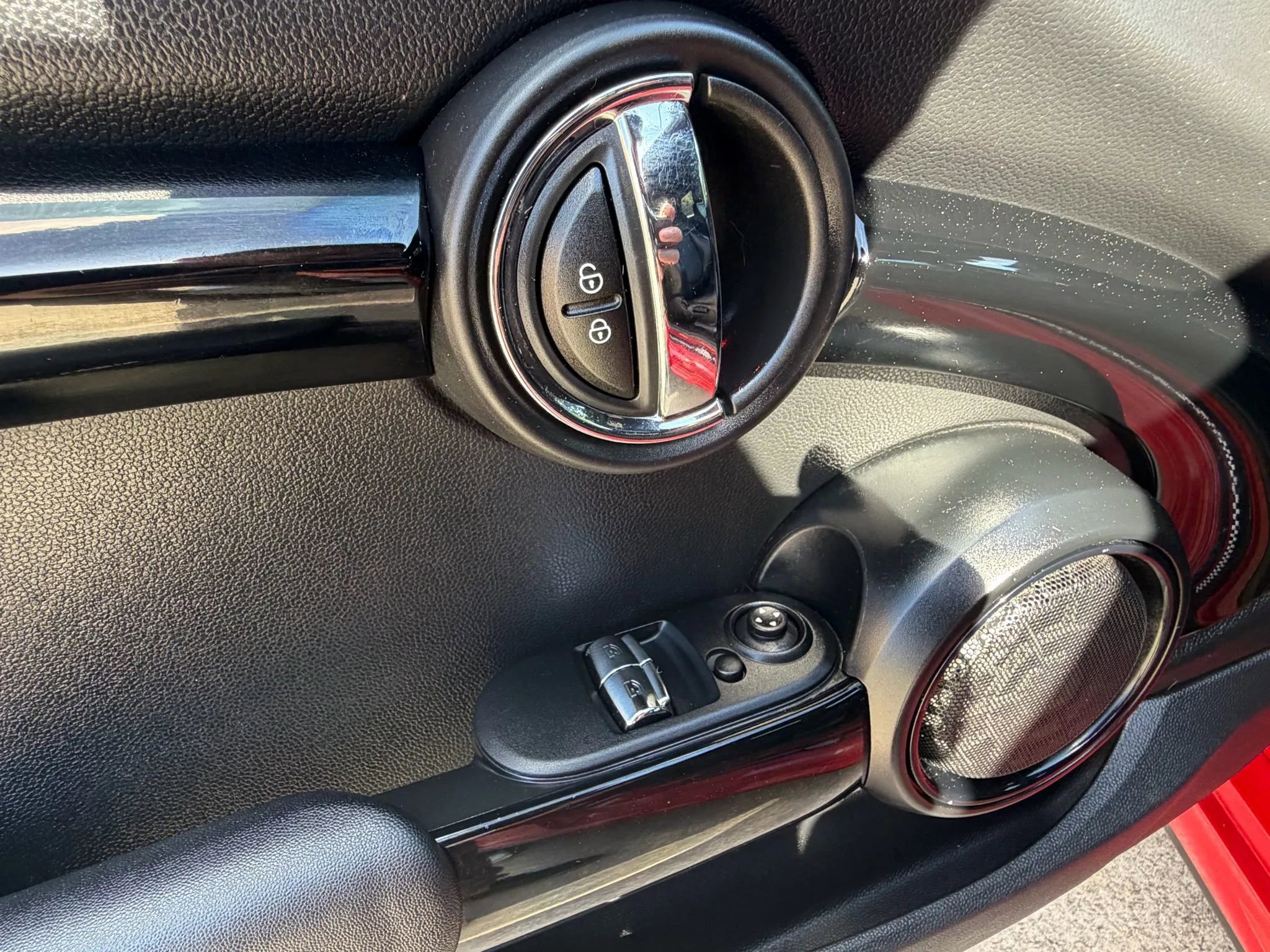 Used 2017 MINI Cooper S image 13