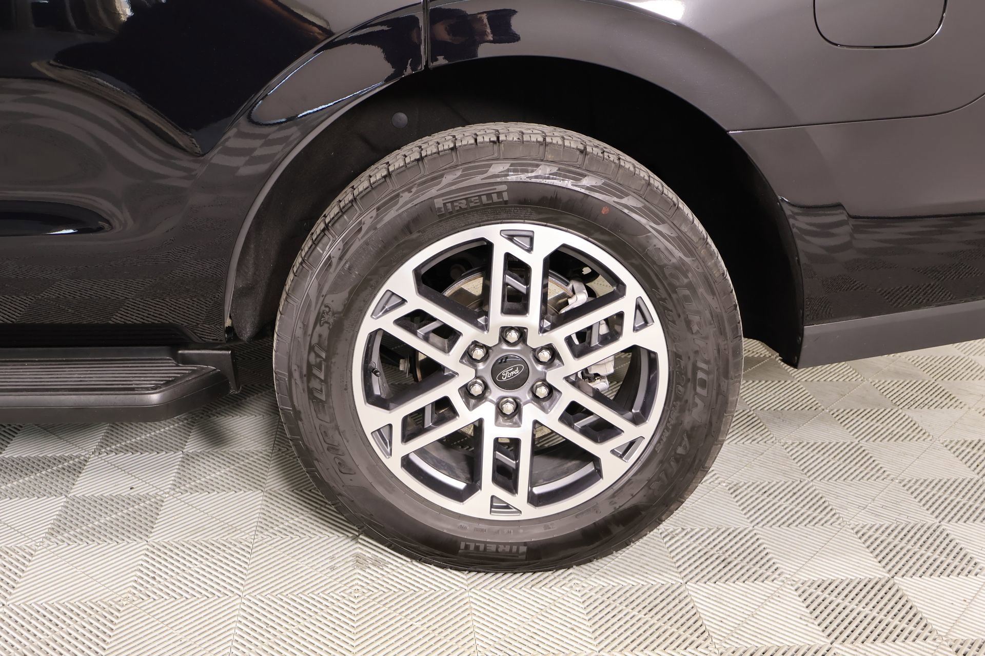 Used 2025 Ford Expedition Active image 20