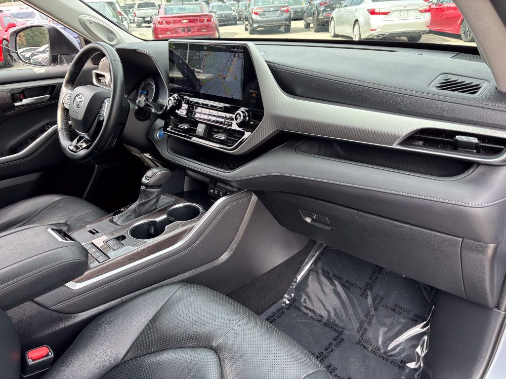 Certified 2021 Toyota Highlander Platinum AWD/4WD image 48