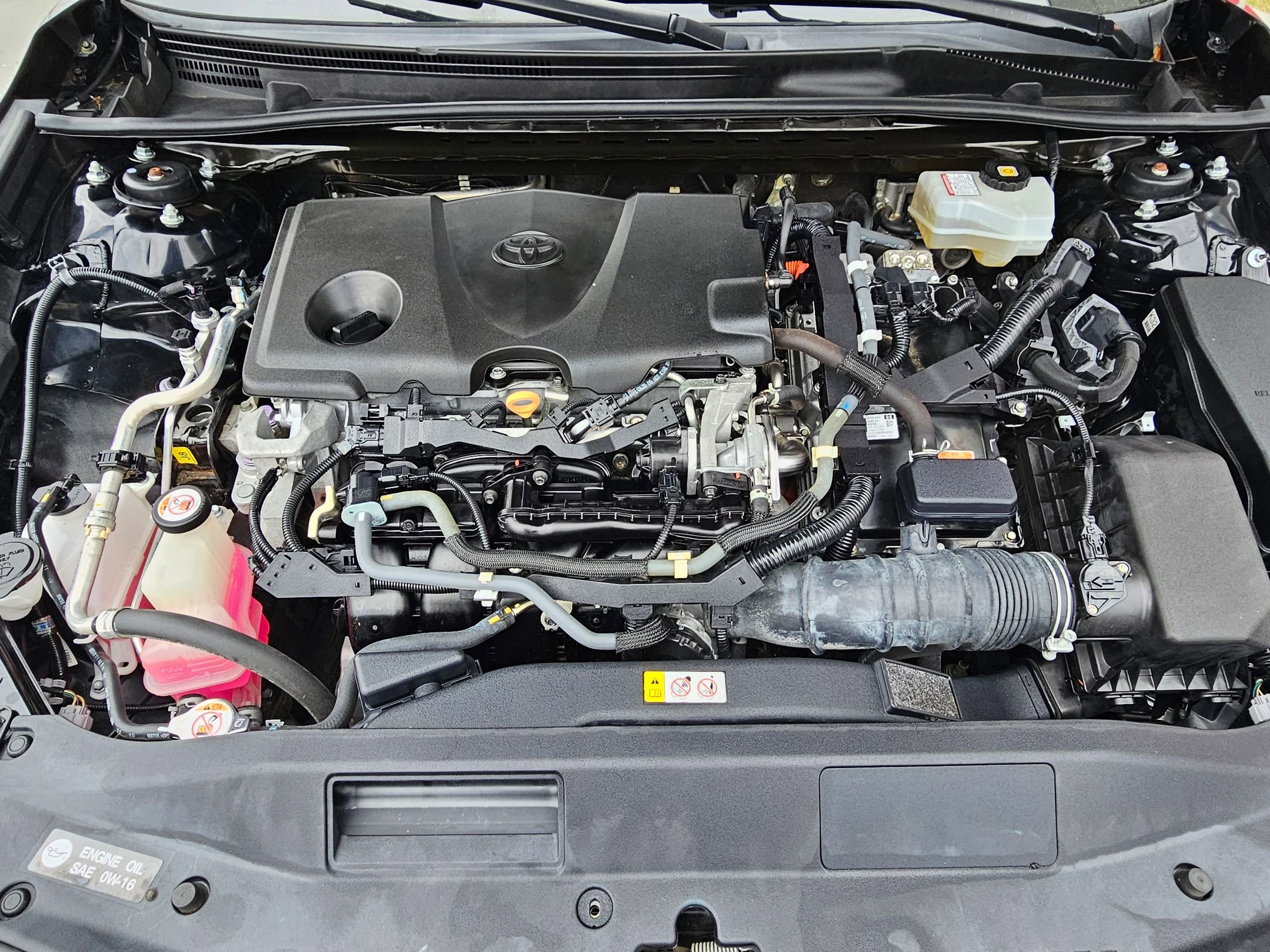 Used 2020 Toyota Camry LE image 31