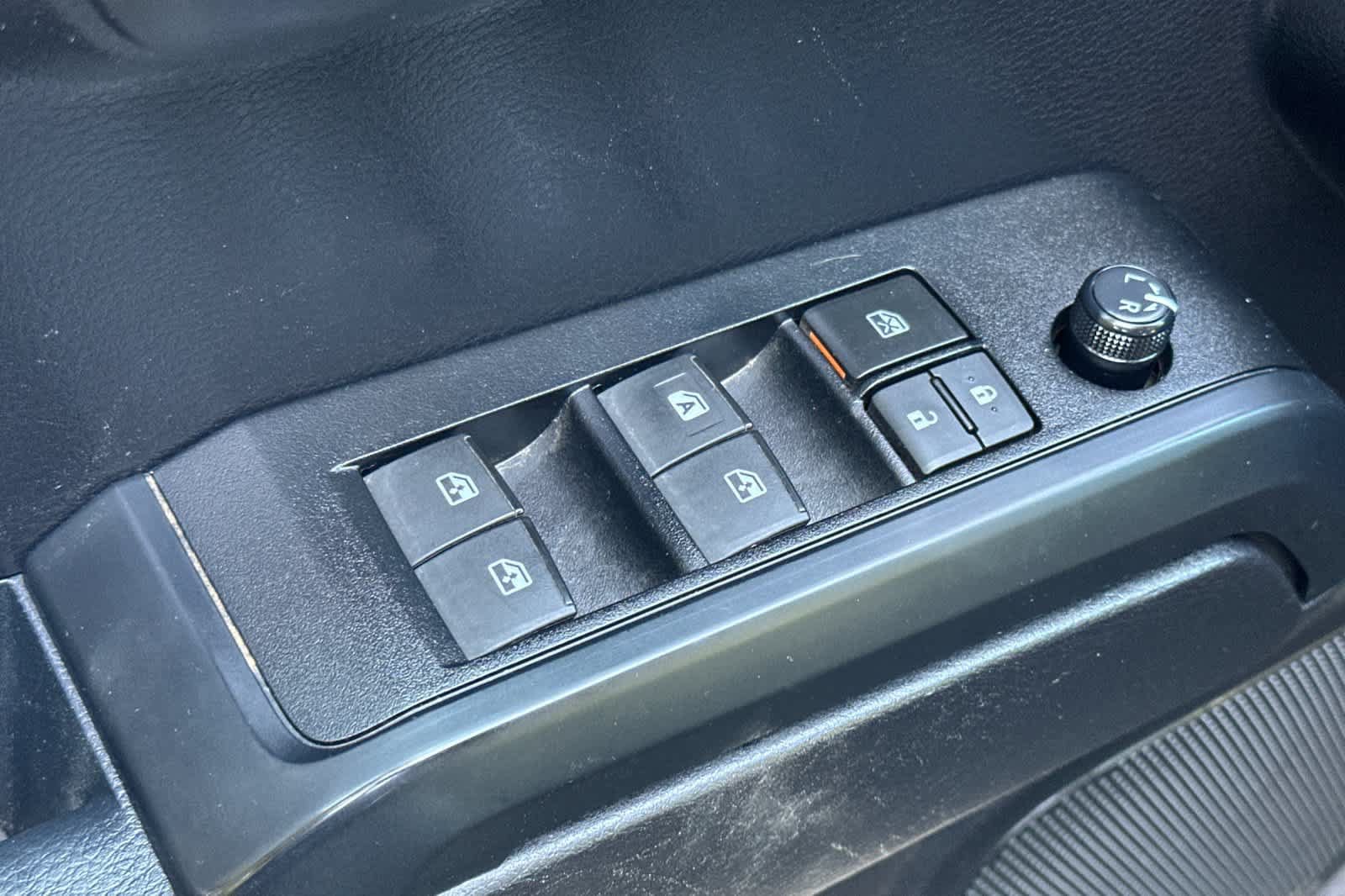Used 2021 Toyota Tacoma SR w/ SR Convenience Package RWD image 3