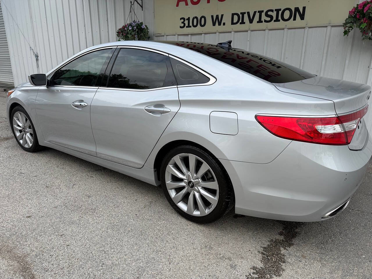 Used 2014 Hyundai Azera Limited w/ Option Group 02 FWD image 6
