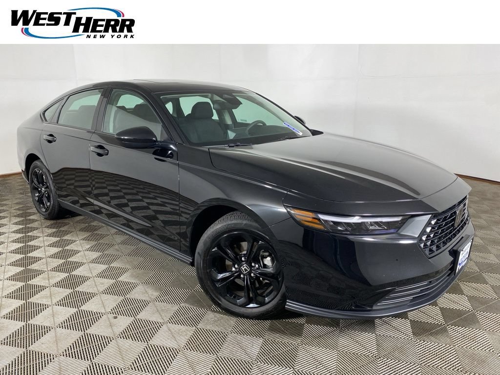 Used 2025 Honda Accord SE image 1