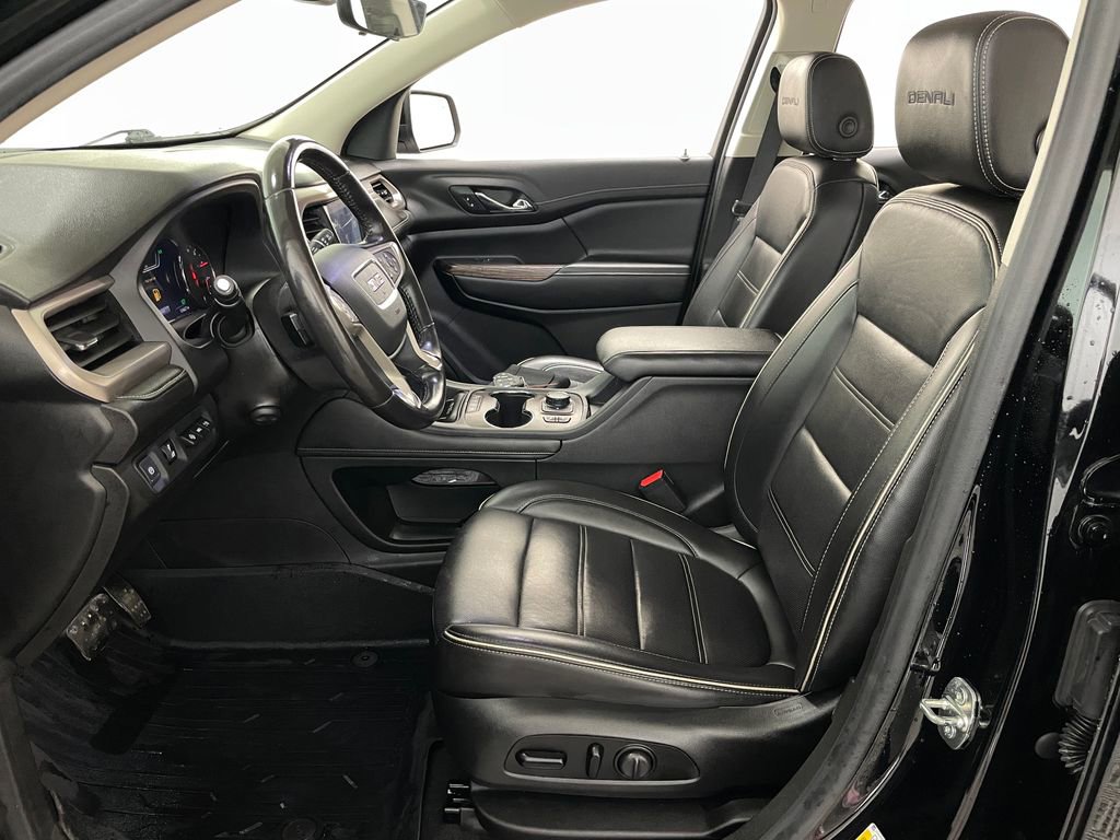 Certified 2021 GMC Acadia Denali w/ Denali Ultimate Package AWD/4WD image 9