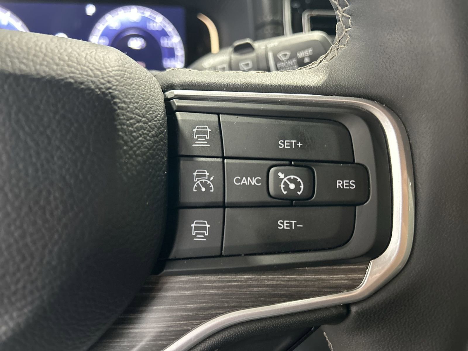 Used 2024 Jeep Wagoneer Series II AWD/4WD image 19