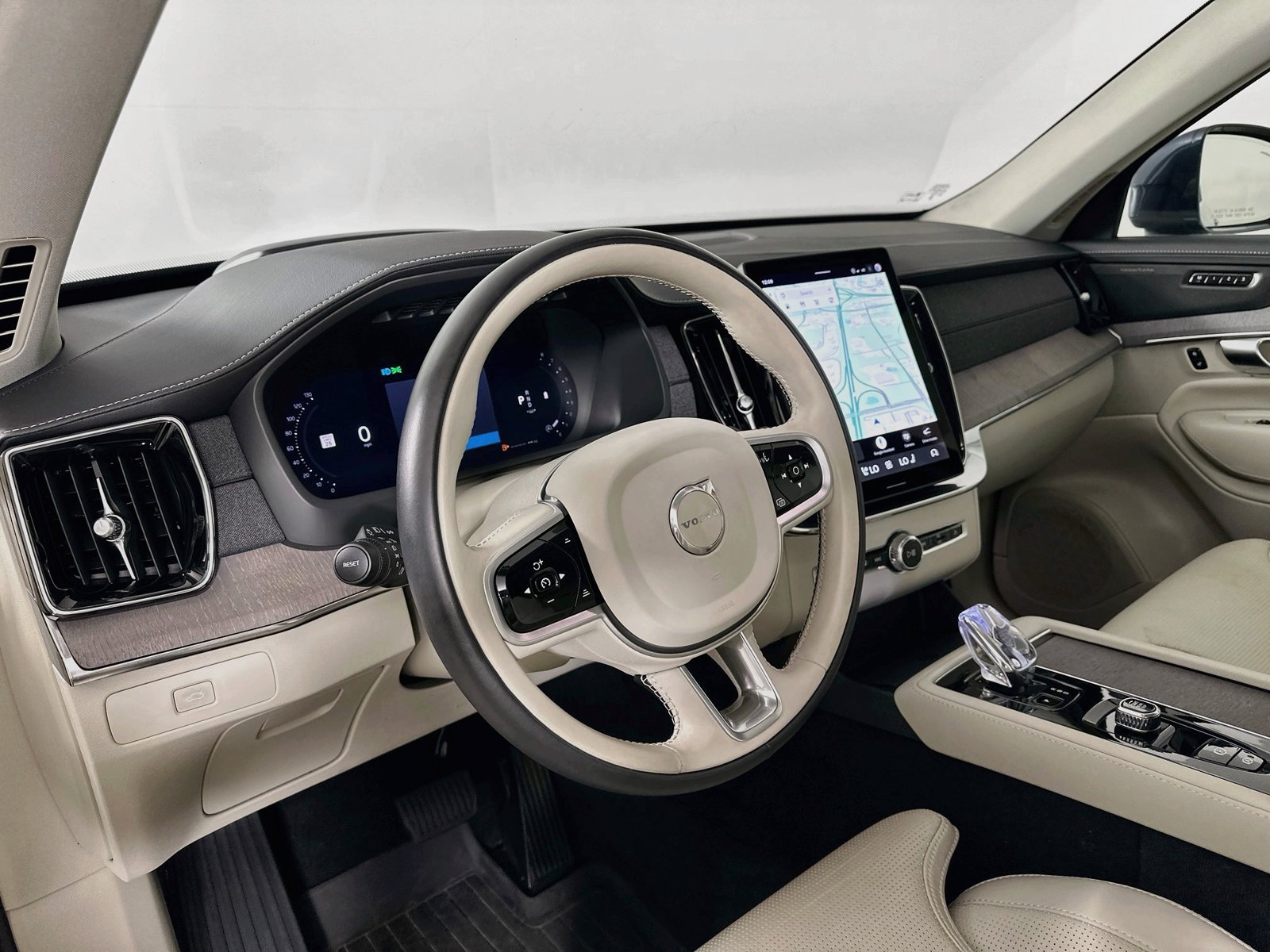 Certified 2026 Volvo XC90 B6 Ultra AWD/4WD image 31