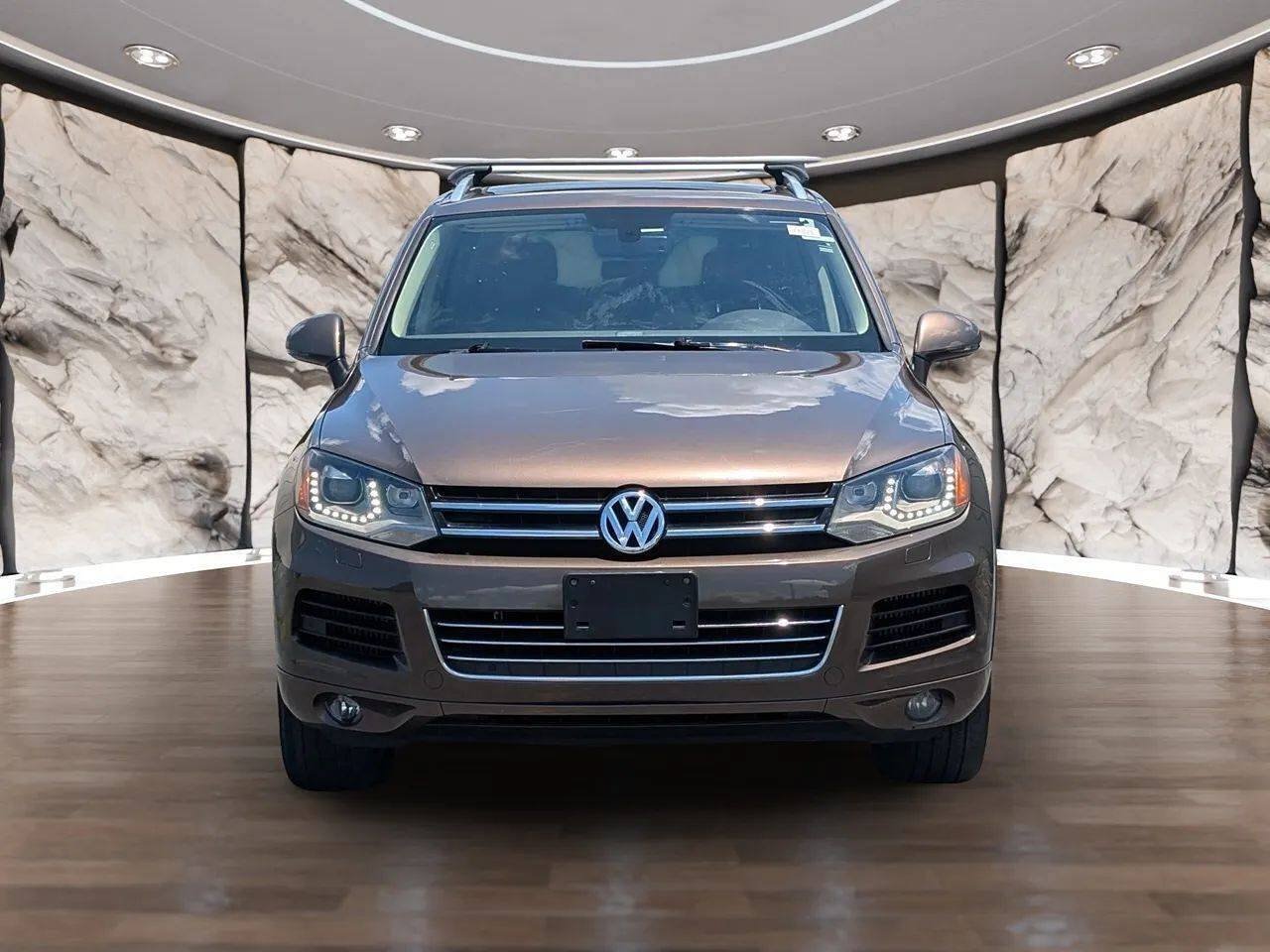 Used 2011 Volkswagen Touareg TDI AWD/4WD image 20