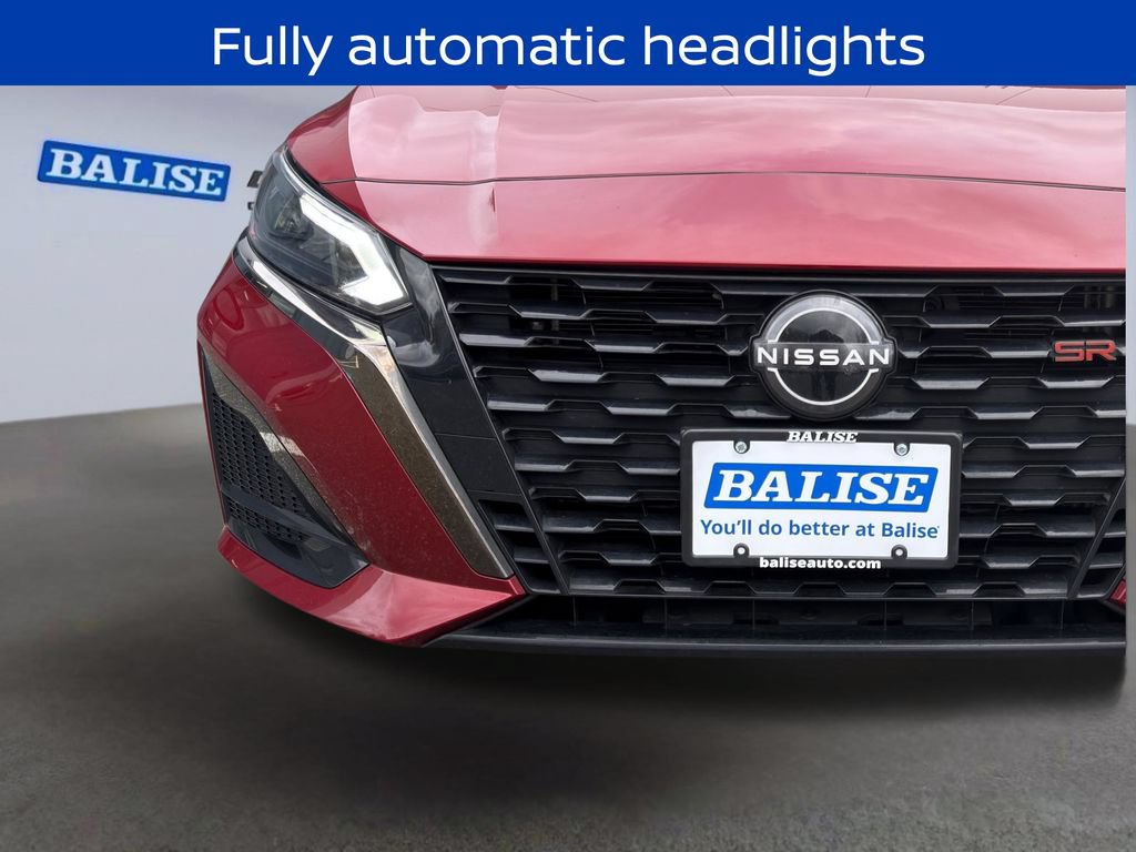 Used 2023 Nissan Altima 2.5 SR w/ SR Premium Package AWD/4WD image 10