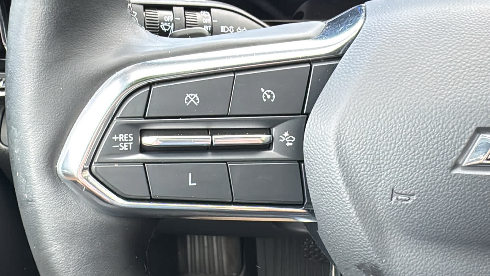 Certified 2025 Chevrolet Equinox ACTIV w/ Convenience Package III AWD/4WD image 12