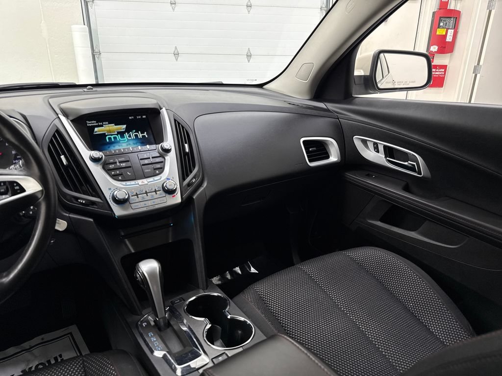Used 2015 Chevrolet Equinox LT w/ Driver Convenience Package FWD image 16