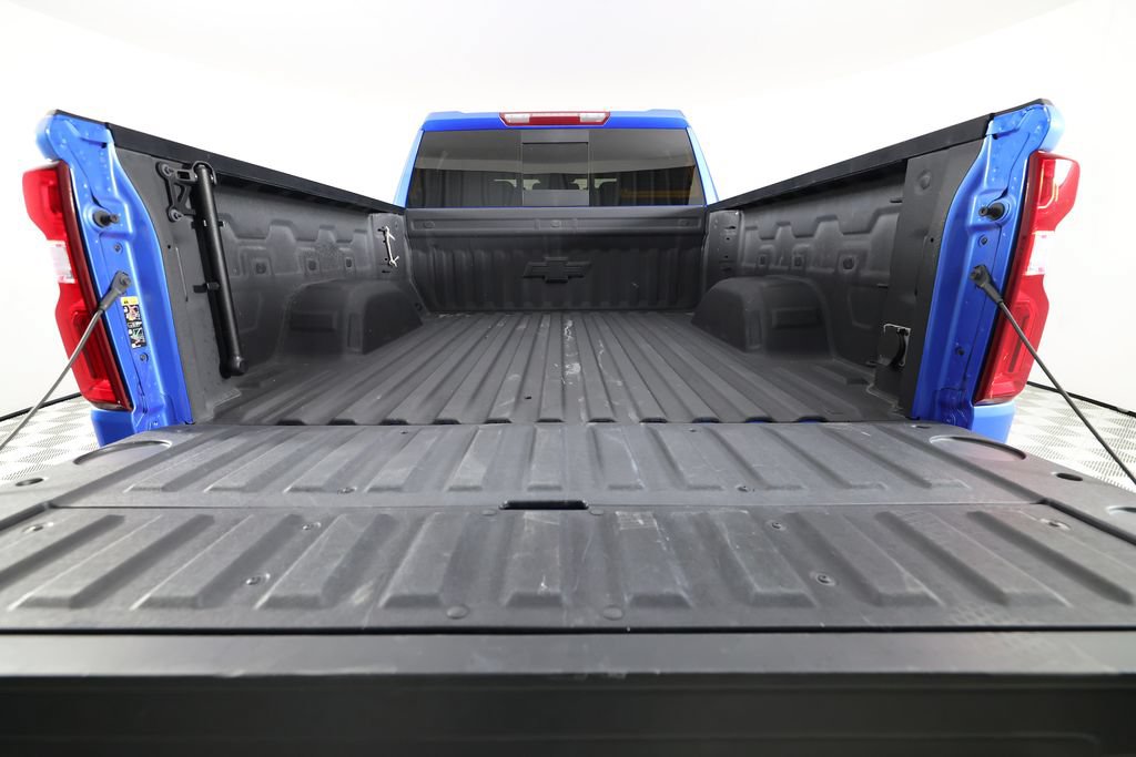Used 2025 Chevrolet Silverado 1500 LT Trail Boss w/ LT Trail Boss Premium Package AWD/4WD image 9