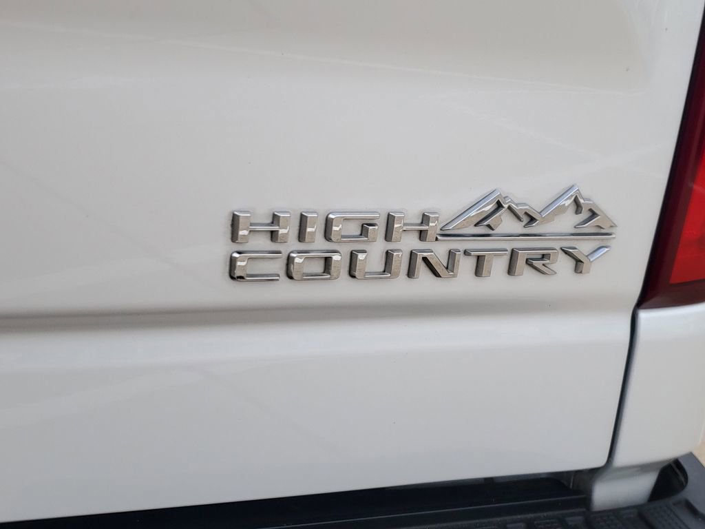 Used 2020 Chevrolet Silverado 1500 High Country w/ Technology Package image 5